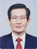 제 2대 총장 김호근 사진
